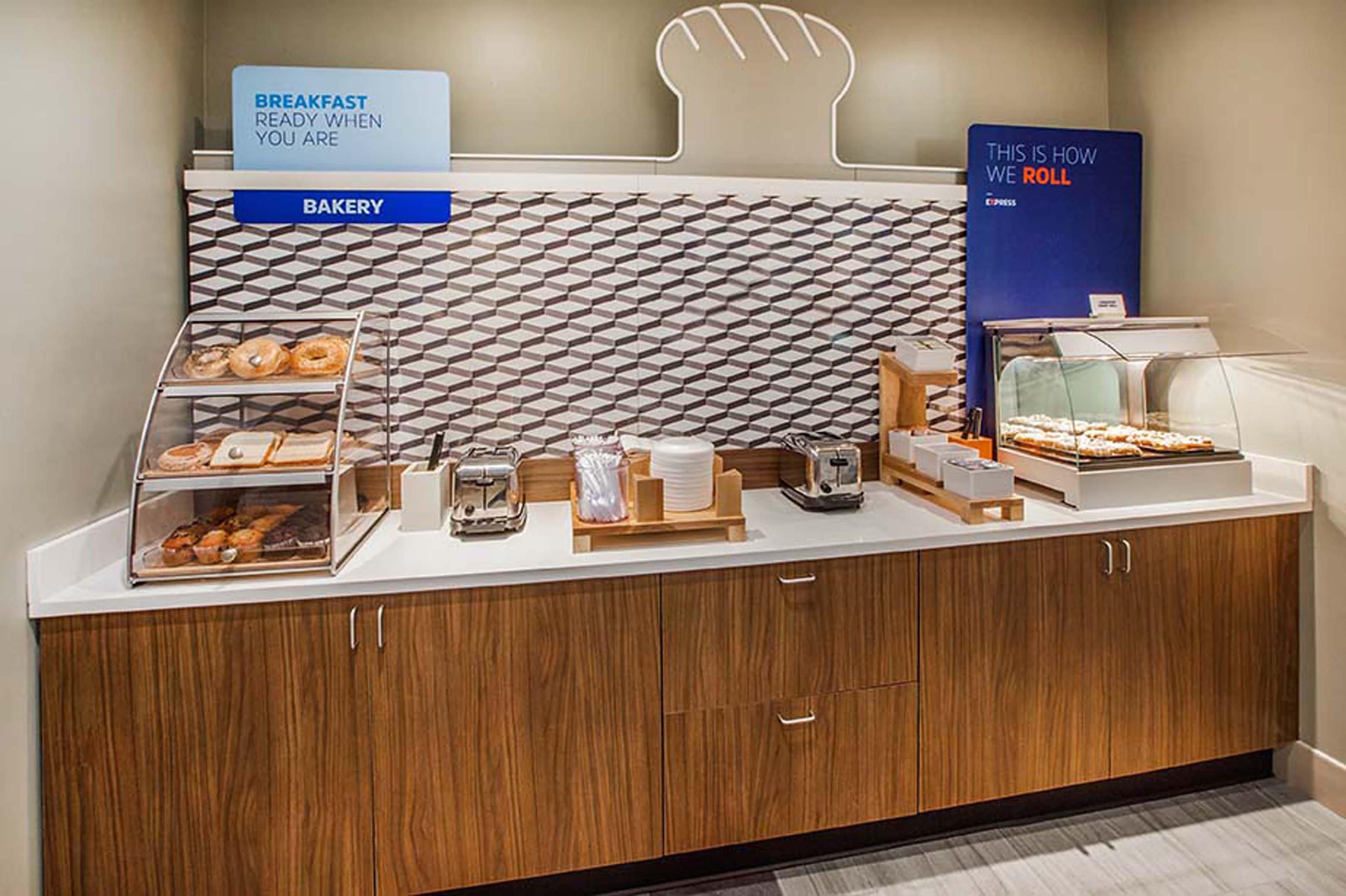 Holiday Inn Express Hotel & Suites York By Ihg Eksteriør billede